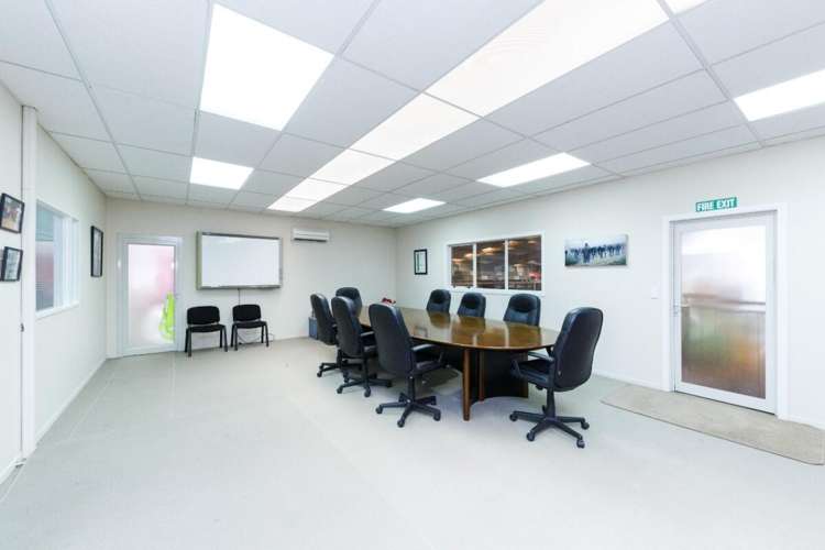 12 Mihaere Drive Kelvin Grove_11