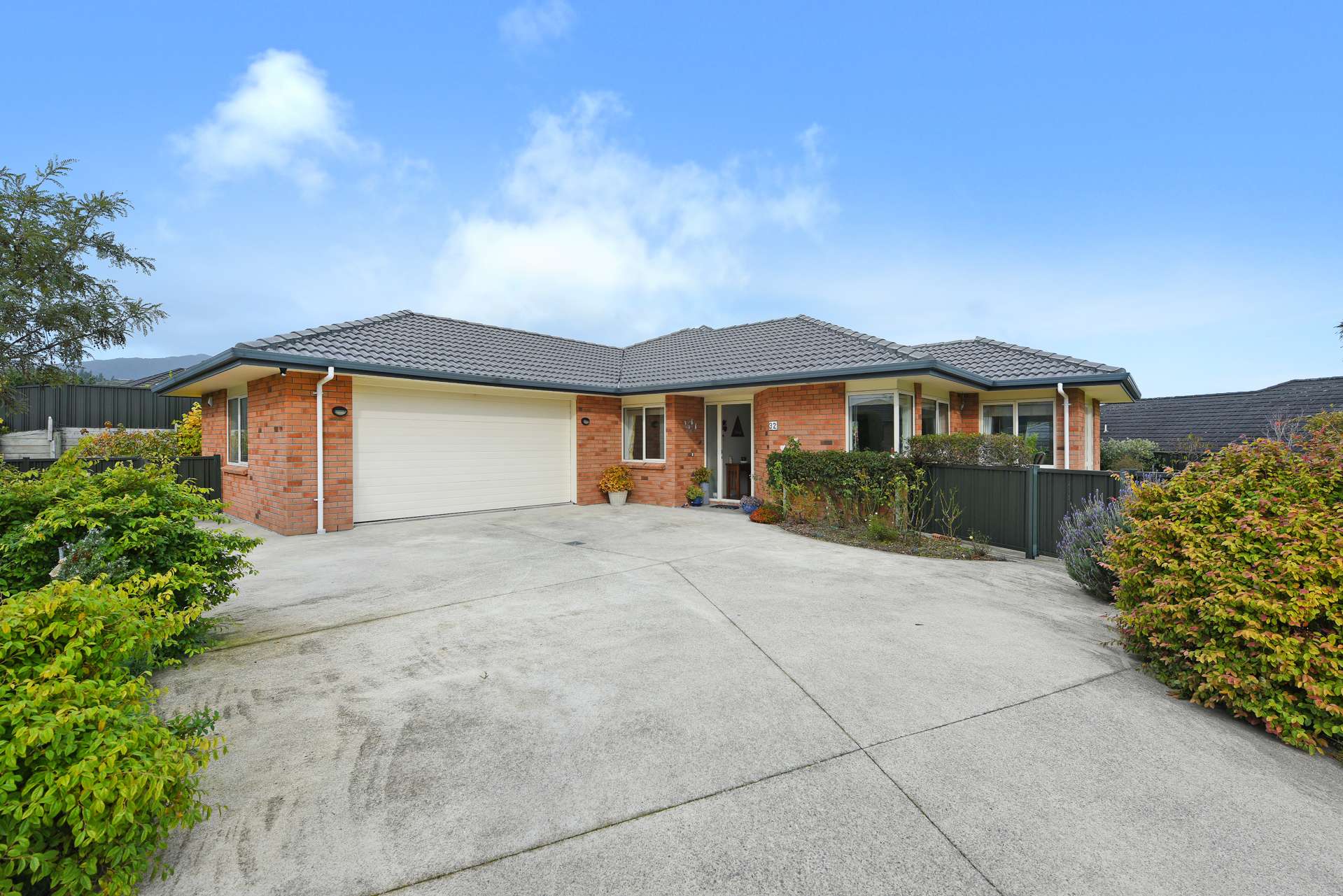 32 Sunstone Crescent Brown Owl_0