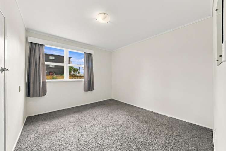 22 Clayton Avenue Otara_6