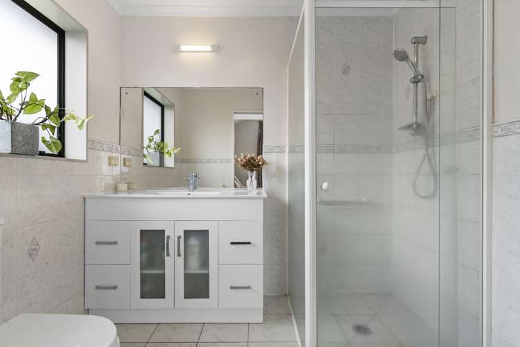 14 Flora Place Wattle Downs_6