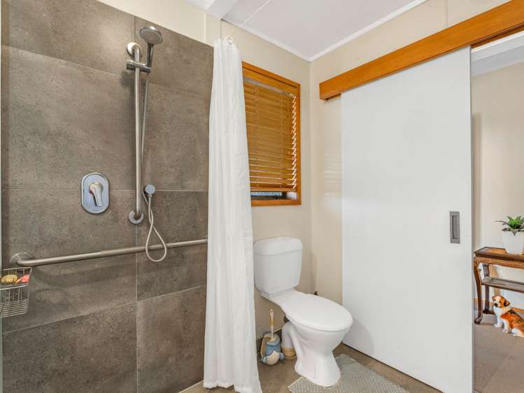 242 Baylys Coast Road Dargaville_12