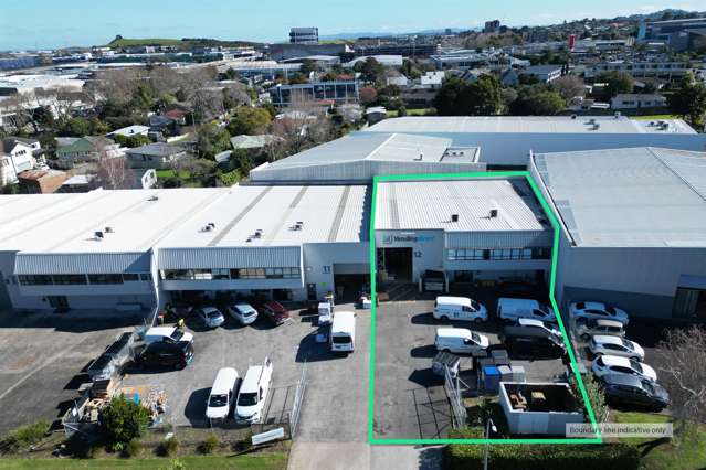 CBRE | 543sqm Warehouse in Mt Wellington