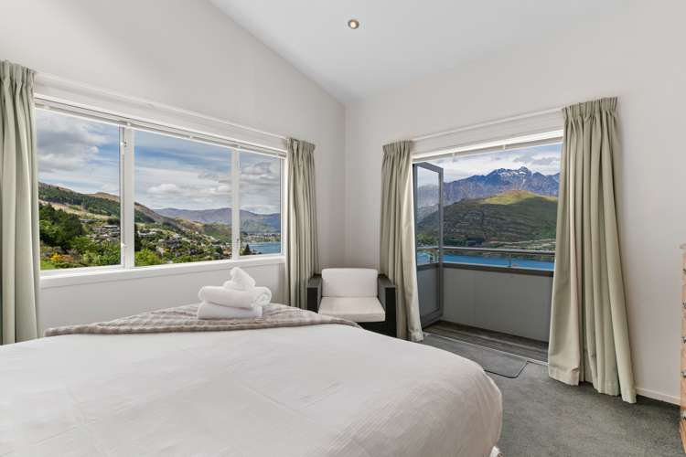 21 Olivers Place Queenstown_21