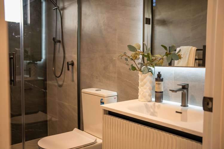 1-7/24 Claude Road Epsom_21