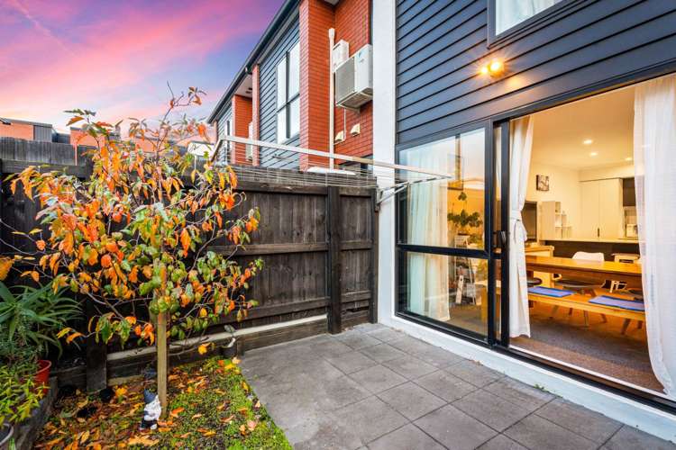 6 Shortfin Place Flat Bush_13