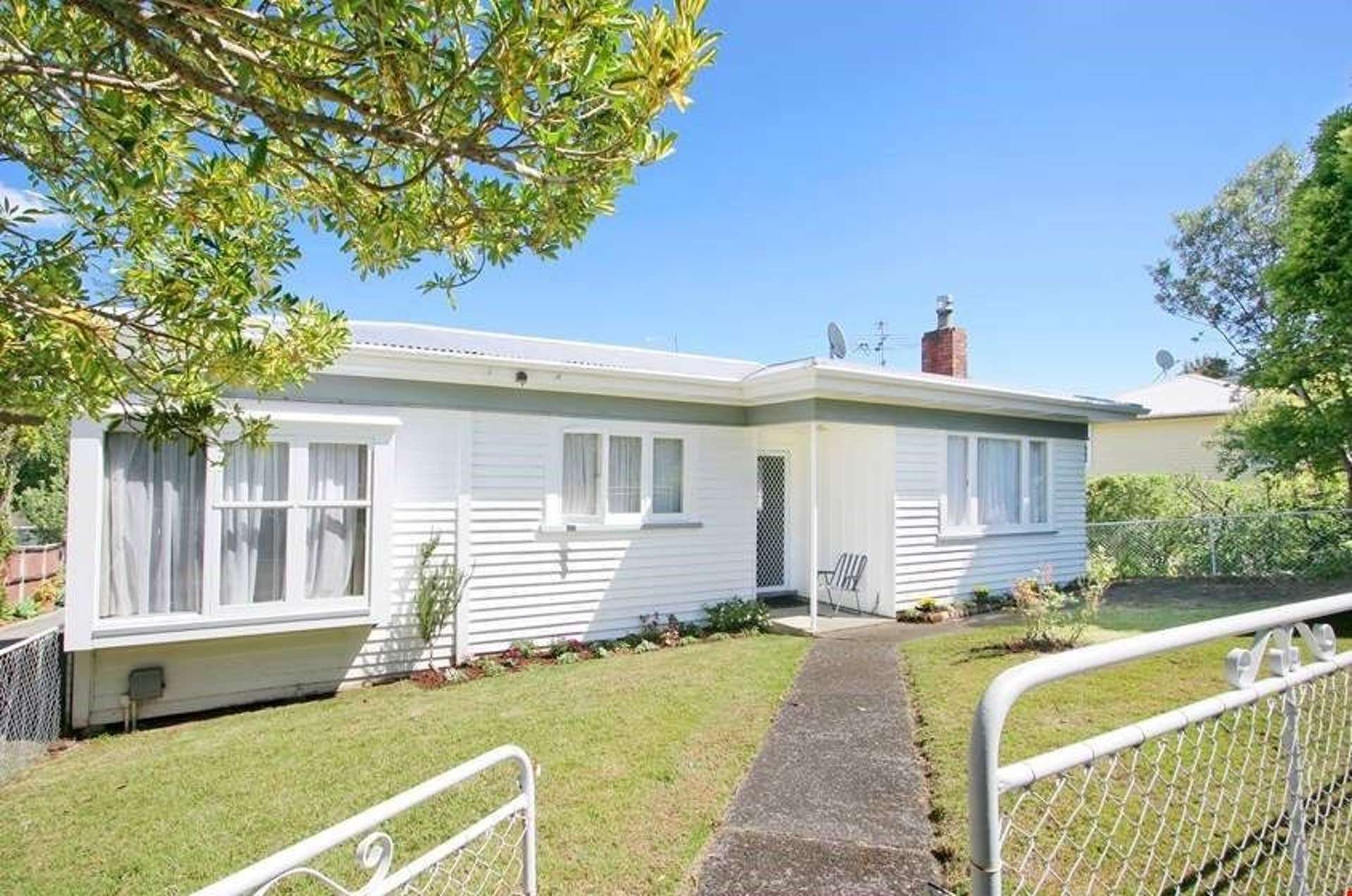 91 Beach Road Mellons Bay_0