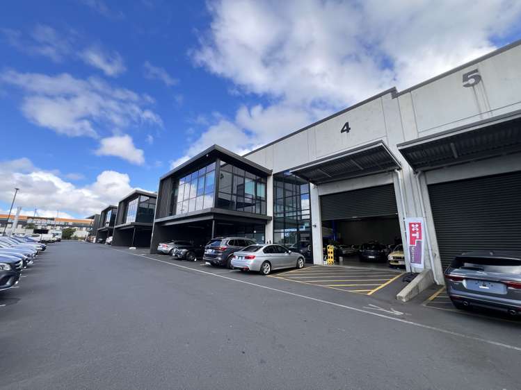 4/14 Northside Drive Whenuapai_1