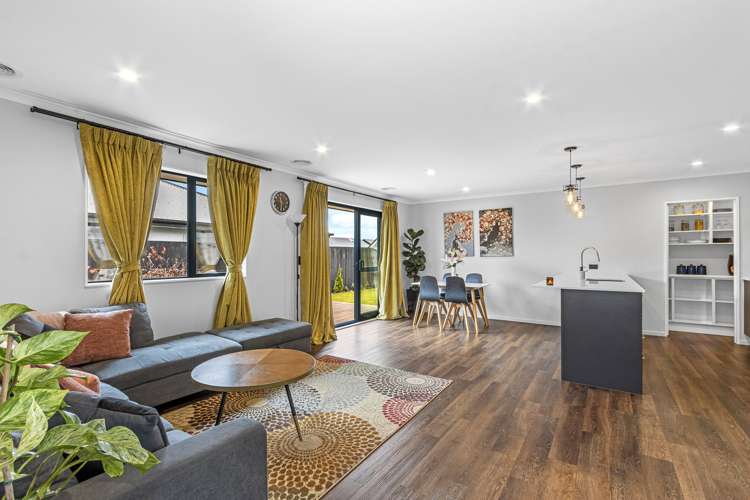 53 Selfe Crescent Burwood_4