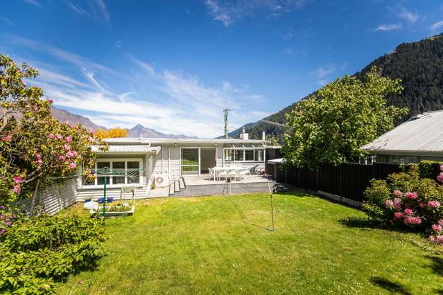 77 Hallenstein Street Queenstown_2