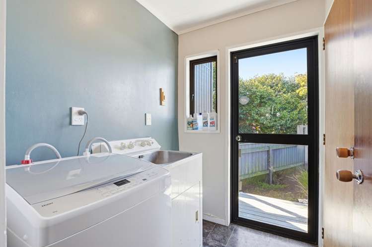 29 Exeter Crescent Springvale_13