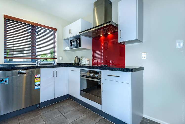 2/573 Manchester Street Saint Albans_7