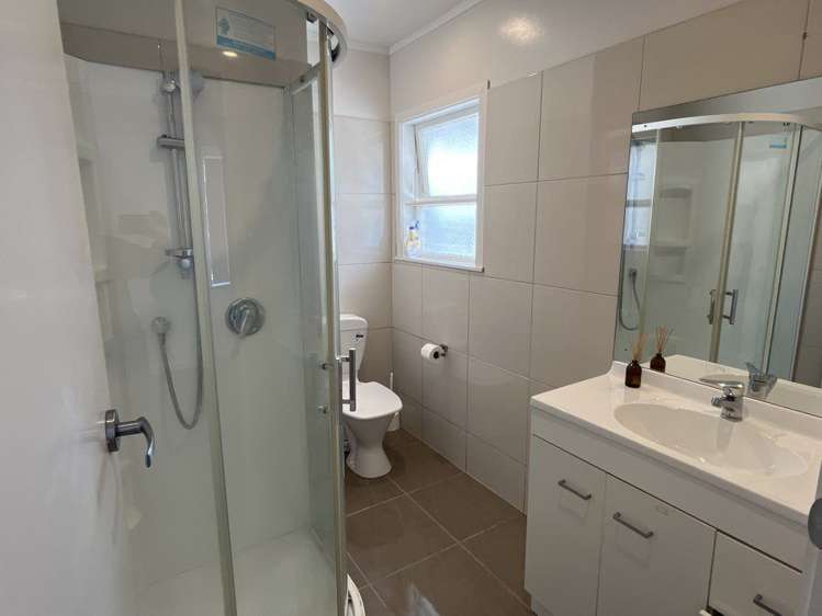 2/30 Calvert Avenue Mangere East Manukau City Houses for Rent