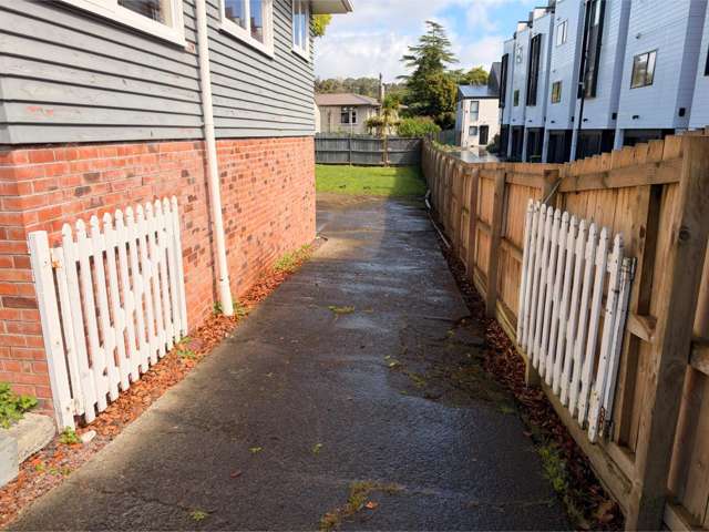 69 Stottholm Road Titirangi_3