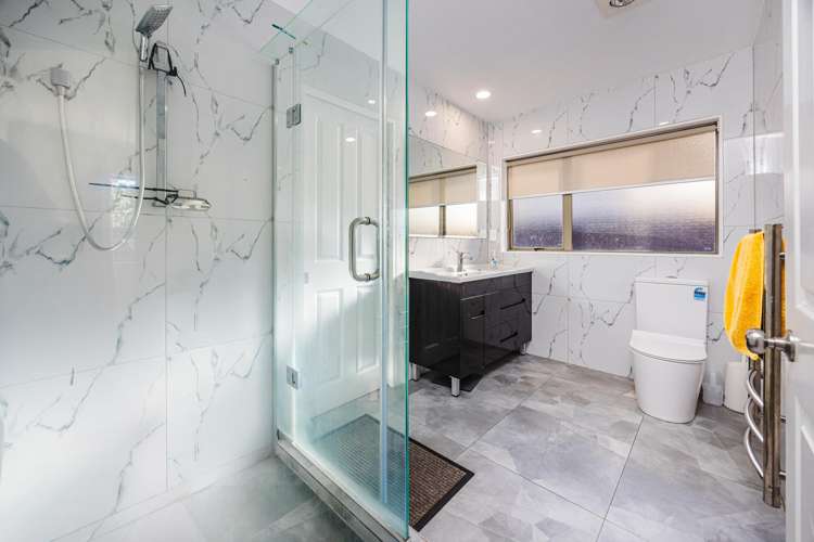 87 Middlefield Drive Flat Bush_12