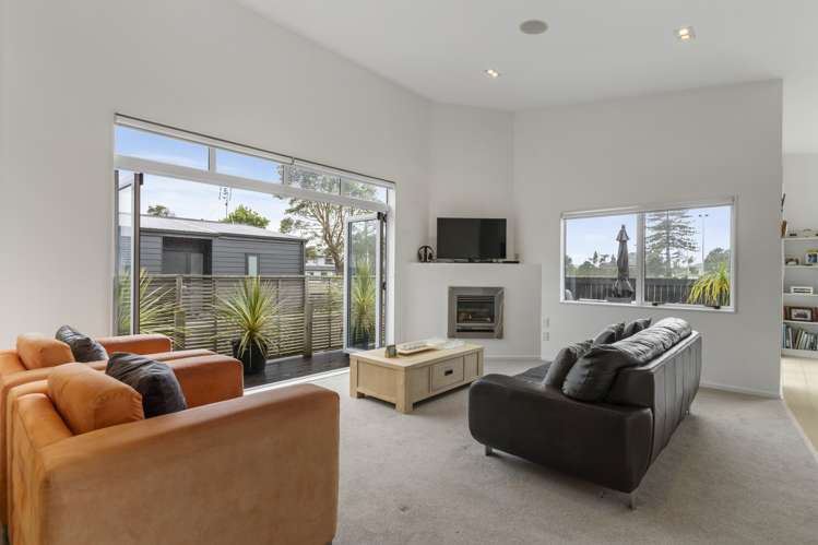 11a William Bayes Place Red Beach_11