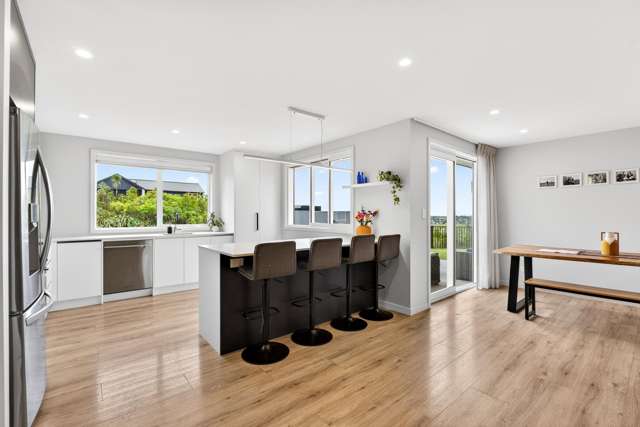 77 Oak Road Poraiti_2