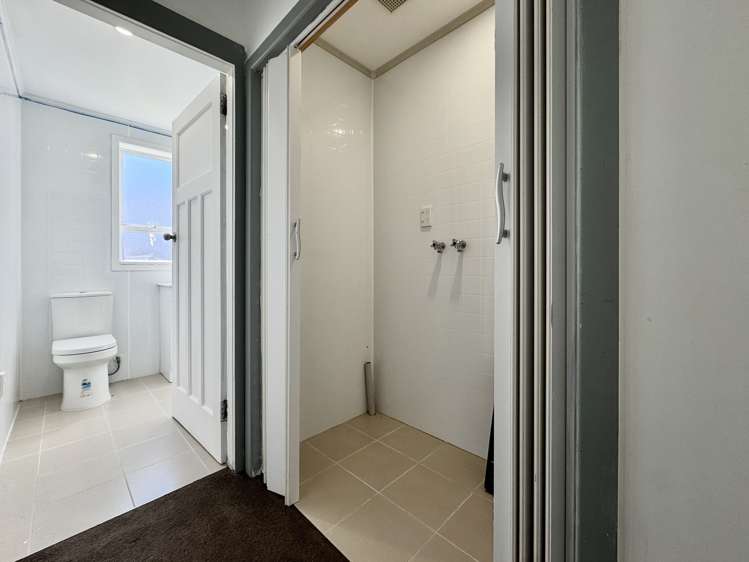 3157 Great North Road New Lynn_18