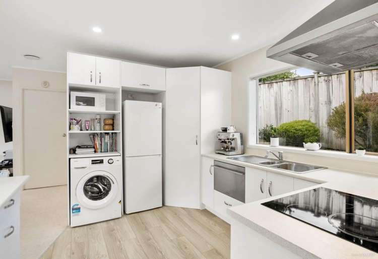 1/32 Stredwick Drive 10899_3