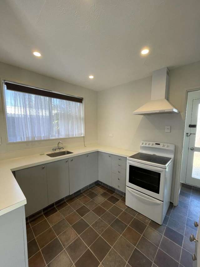 62 Mackenzie Ave 1582_4