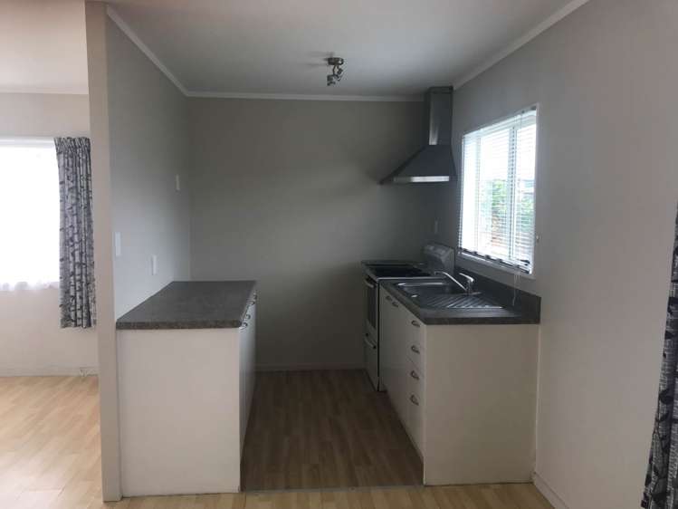 2/161 Old Wairoa Road Papakura_5