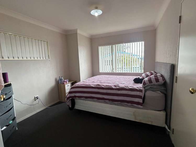94 Jonathon Street Brookfield_5