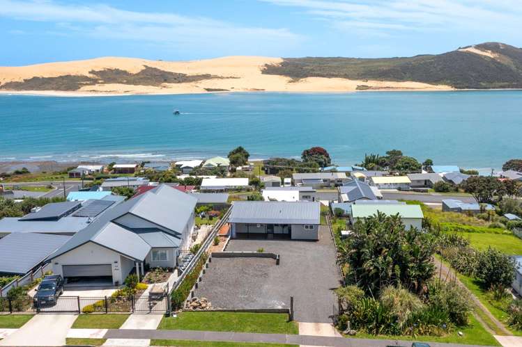 24 Taumatawiwi Street Opononi_19