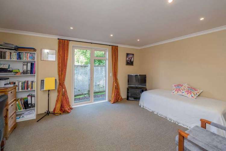 2 Ngarara Road Waikanae_11