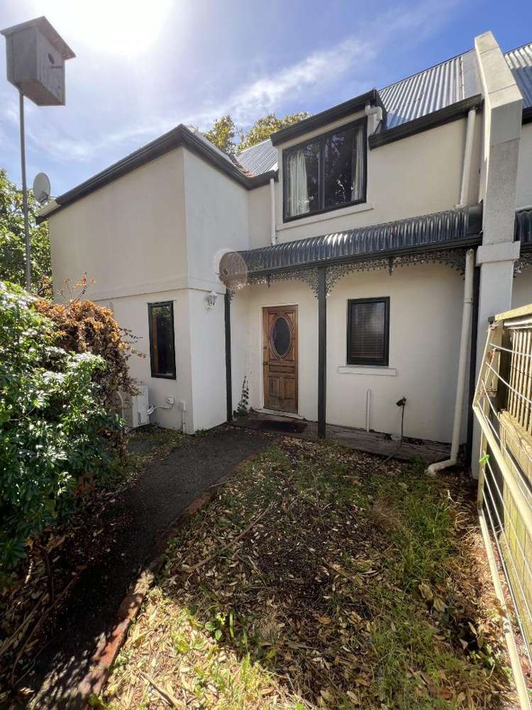 C/33 Nairn Street Mount Cook_11