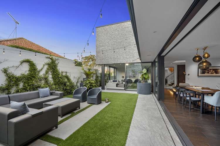 222 Hurstmere Road Takapuna_15