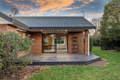 7 De Renzie Place_4