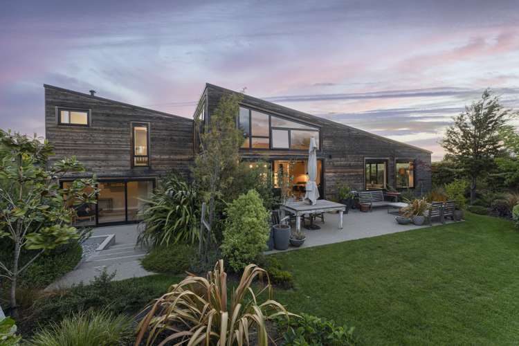 2 Falconer Rise Jacks Point_19