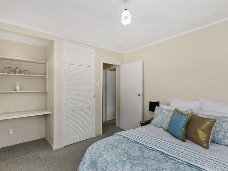 3 Teme Way Island Bay_15