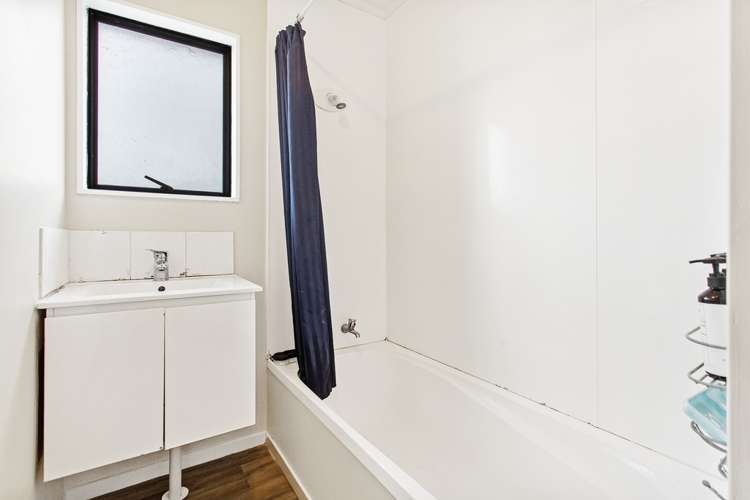 2/62 Greenmeadows Avenue Manurewa_5