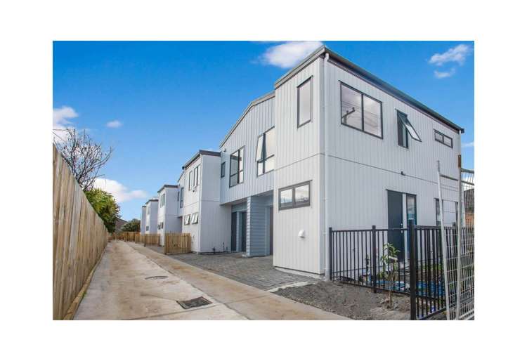 2/32 Airfield Road Takanini_6