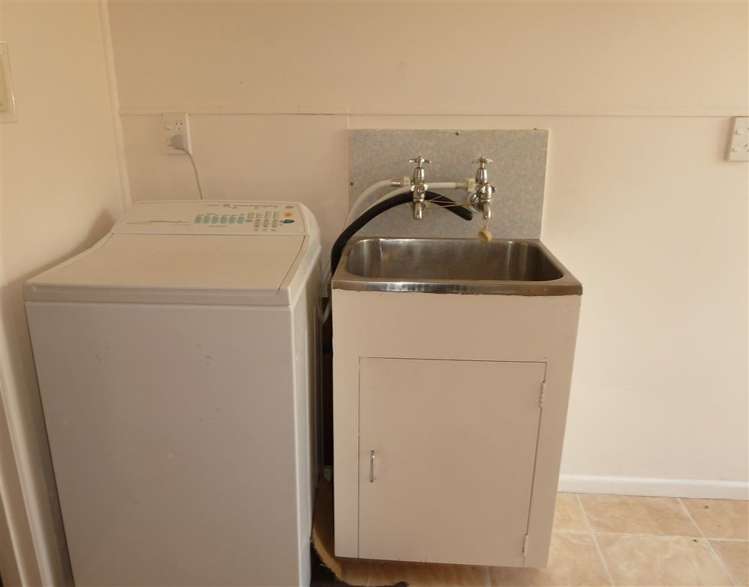 21 West Crescent Te Puru_12