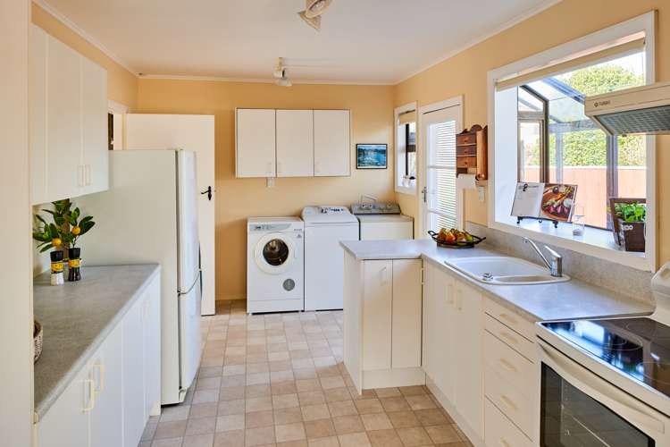 27 Findlay Street Tawa_8