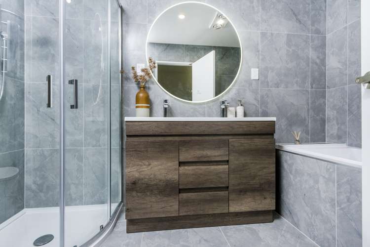 15 Kaikape Lane Flat Bush_13