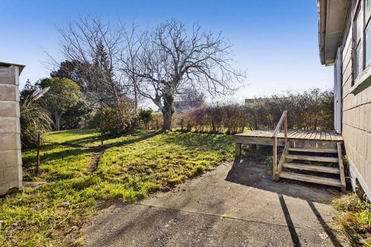 6 Acourt Street Hawera_12
