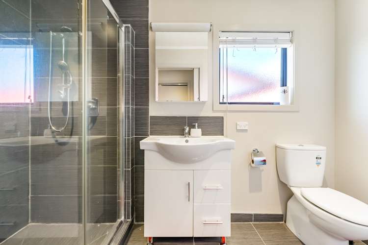 99 Redvers Drive Belmont_20