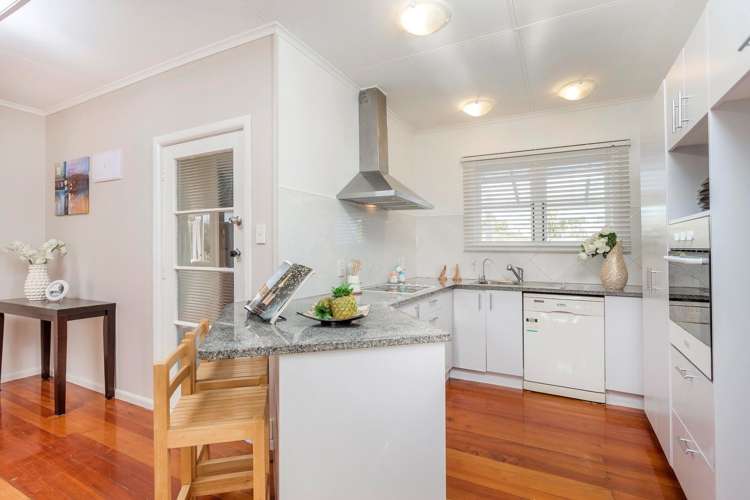 84 Taylor Street Blockhouse Bay_10