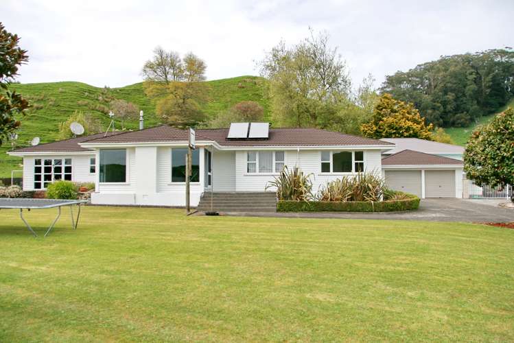 1756 Rawhitiroa Road Eltham_14