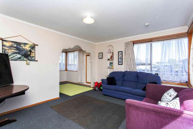 1/2 Takapu Place Bromley_2