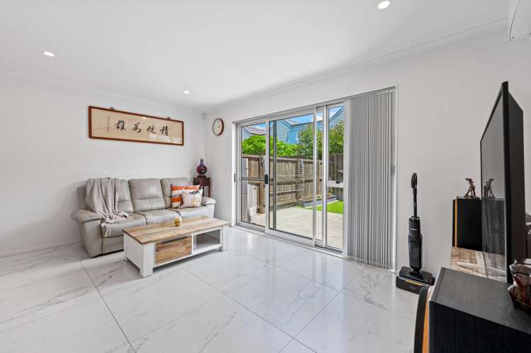 53 Glidepath Road Hobsonville_7