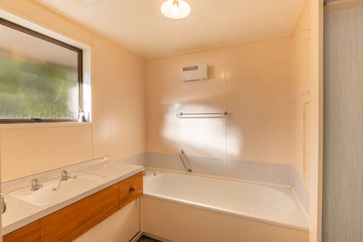 1746 Queen Charlotte Drive Anakiwa and Surrounds_11