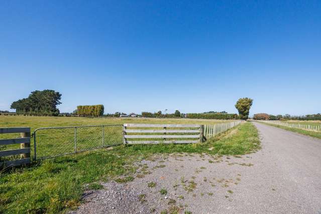 92a & 92b Oroua Road Newbury_4