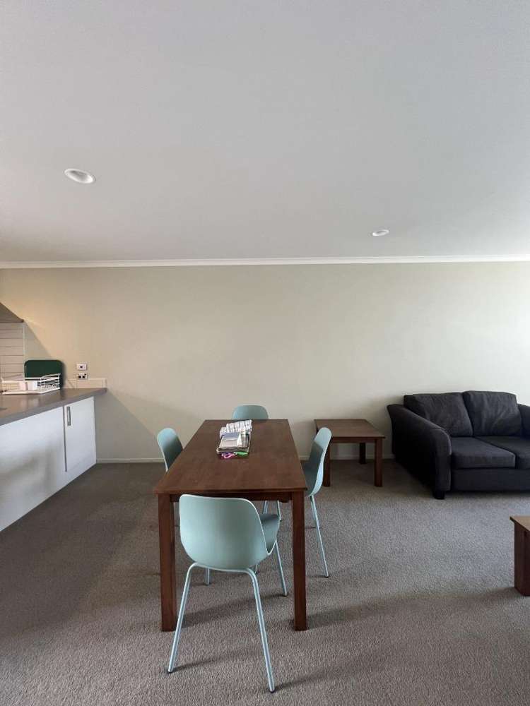 4/173 Knighton Road Hillcrest_5