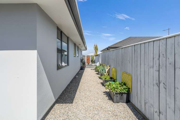 1 Carmine Crescent Richmond_19