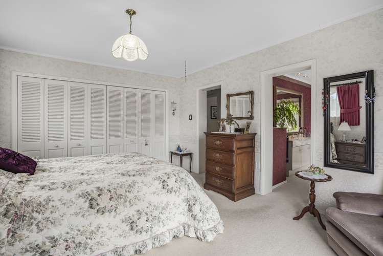 8 Willis Grove Wainuiomata_9