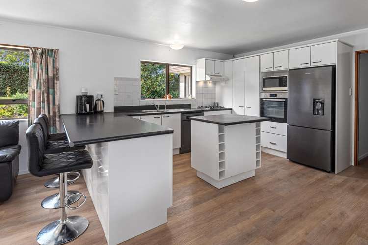 28 Tawhai Place Parahaki_2