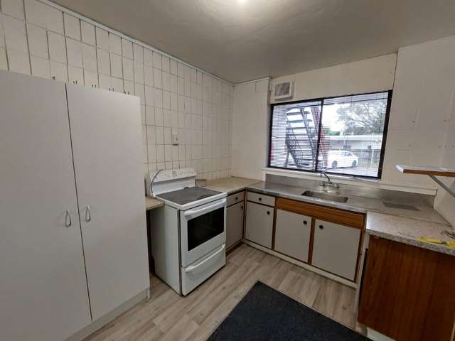 2/49 Tui Road 10695_4